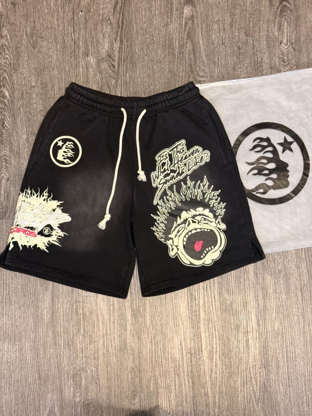 New Hellstar shorts, size M